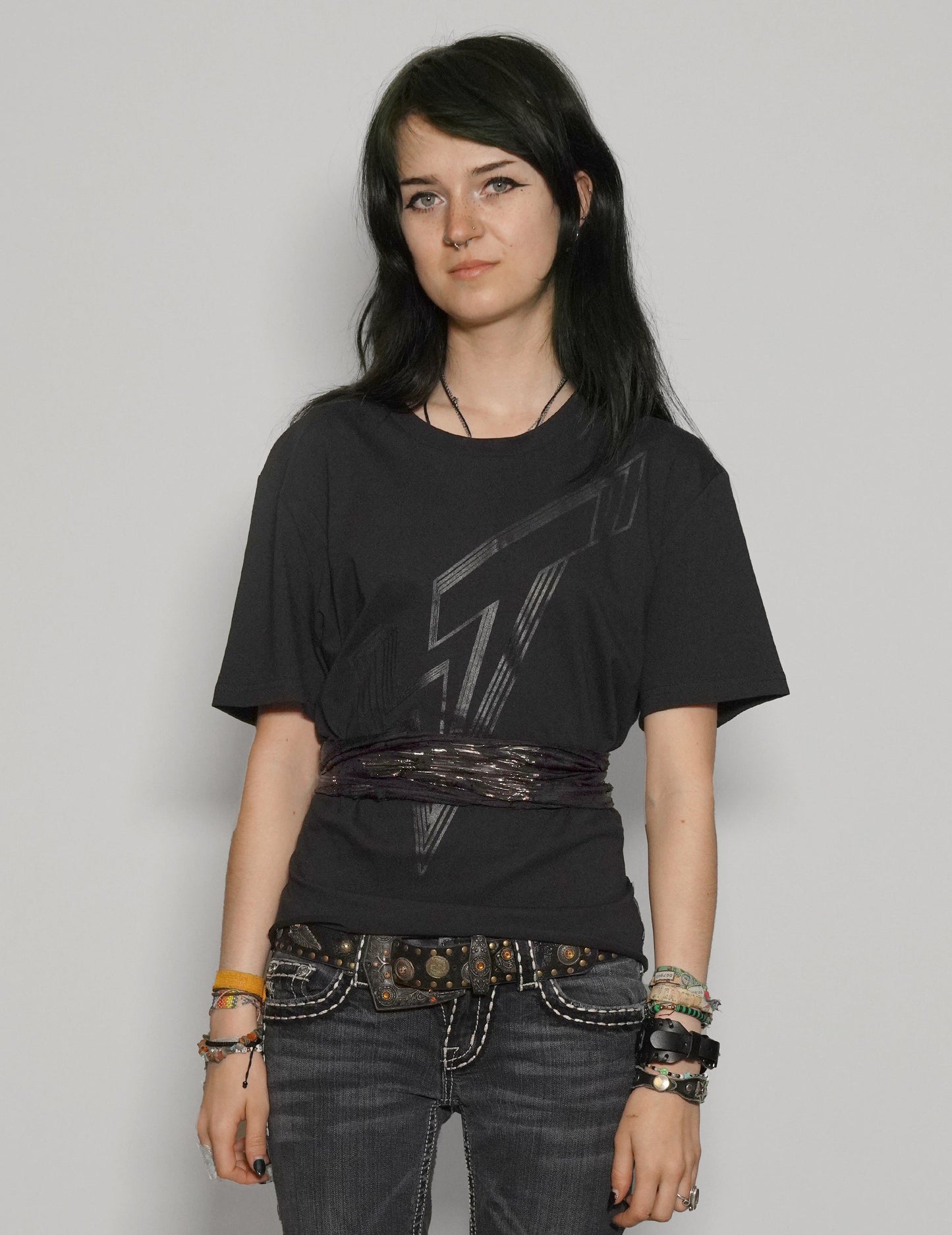 ST Lined Logo Tie-Tee in Black with Black & Gold Tie