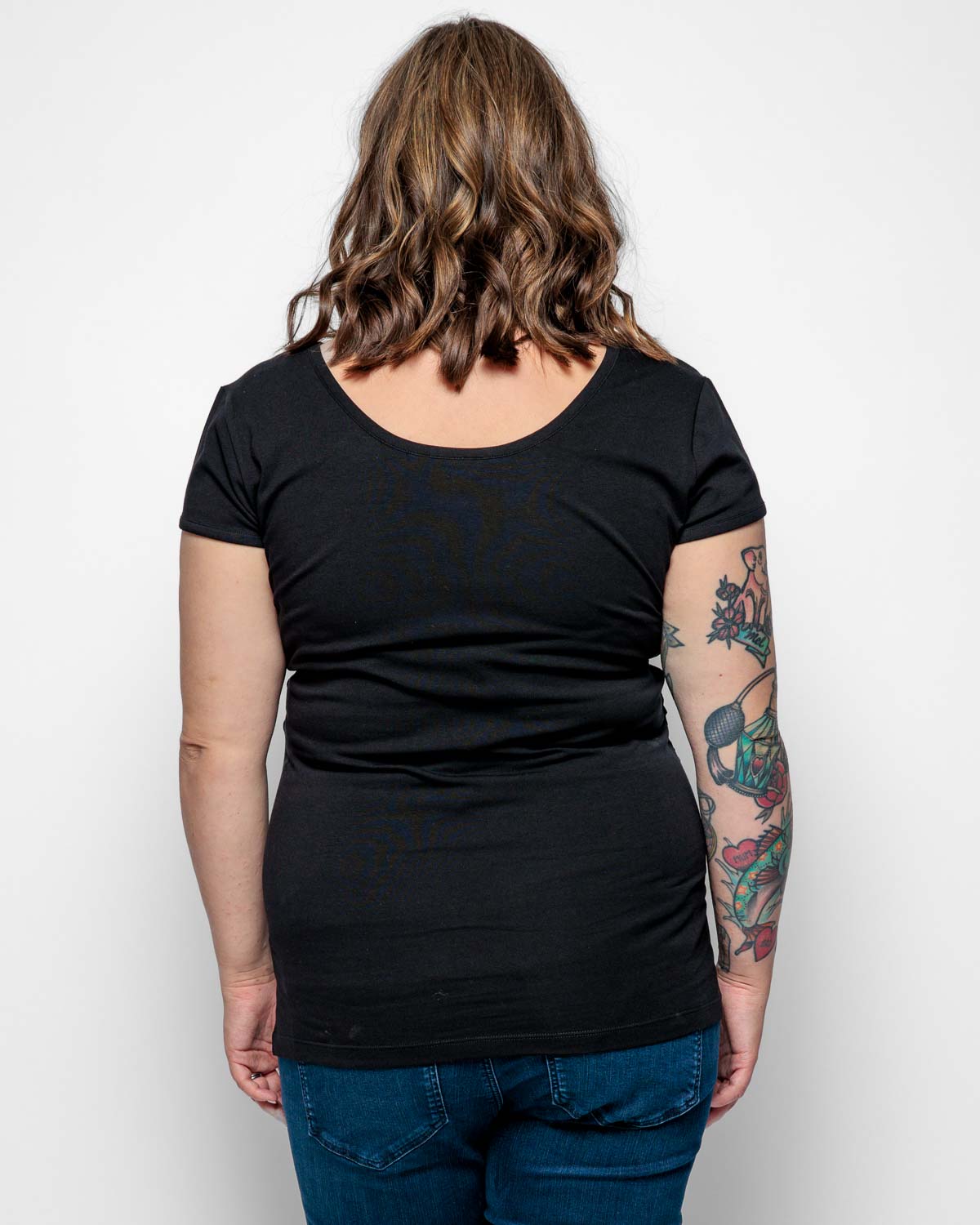 MATERNITY SHORT SLEEVE TSHIRT IN BLACK