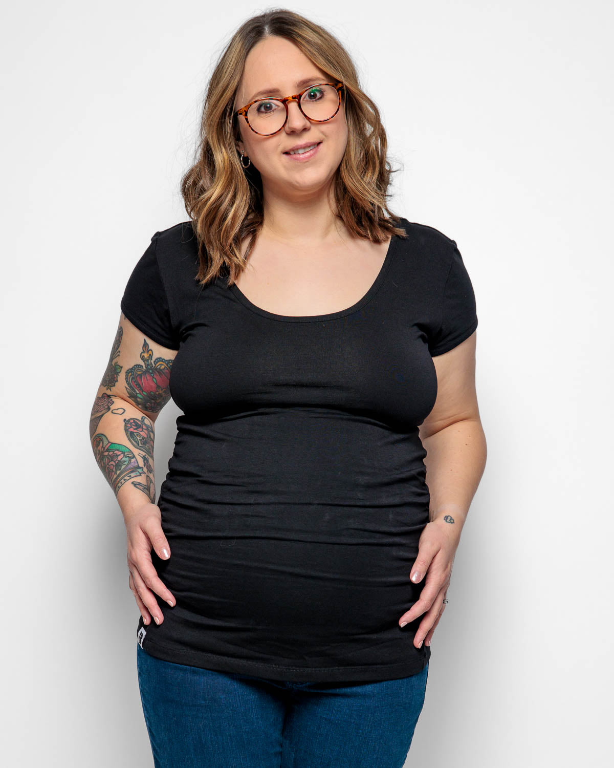 MATERNITY SHORT SLEEVE TSHIRT IN BLACK