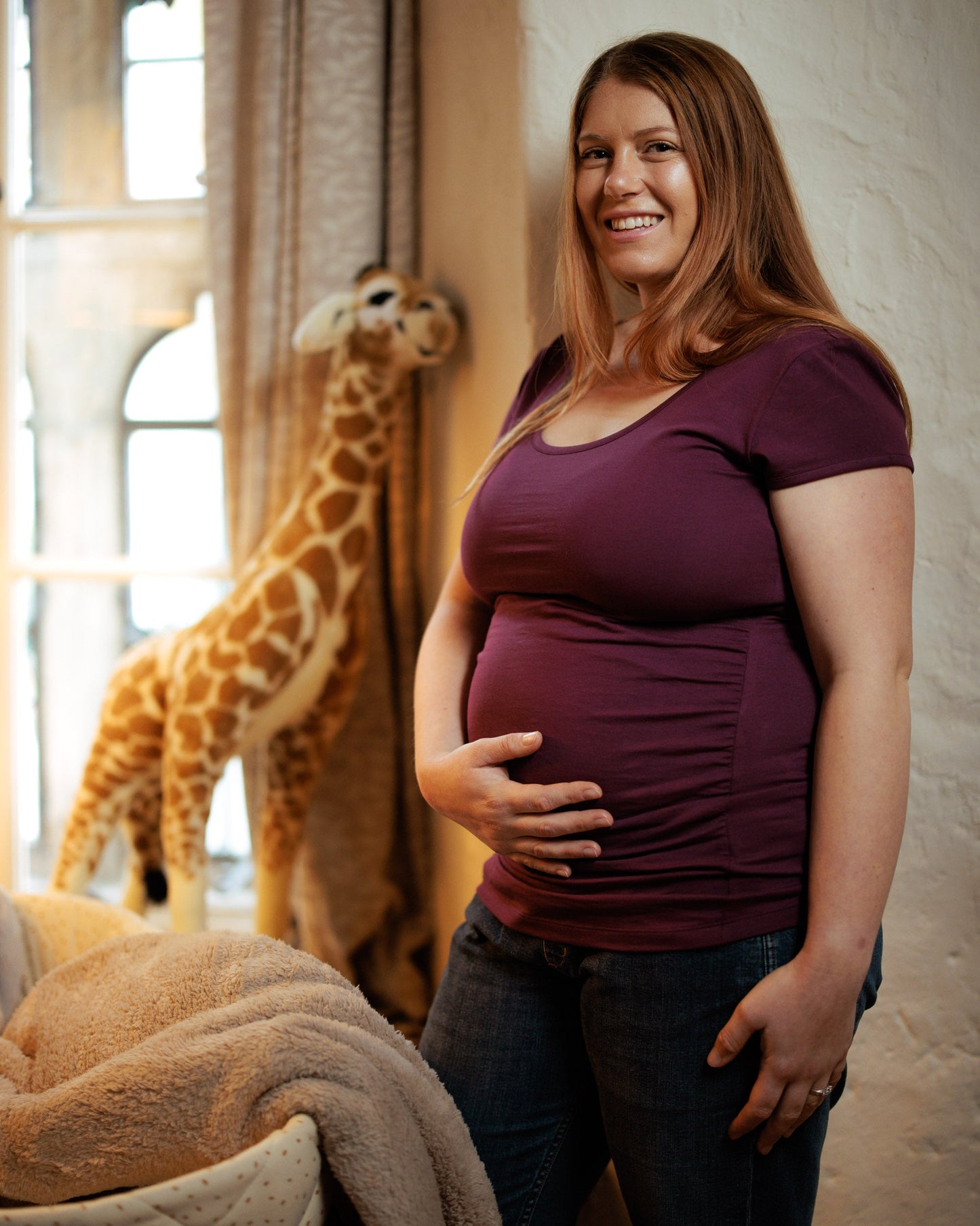 MATERNITY SHORT SLEEVE TSHIRT IN PLUM