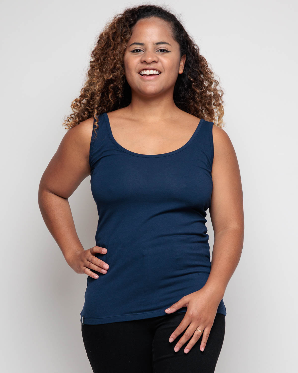 WOMEN'S VEST IN NAVY
