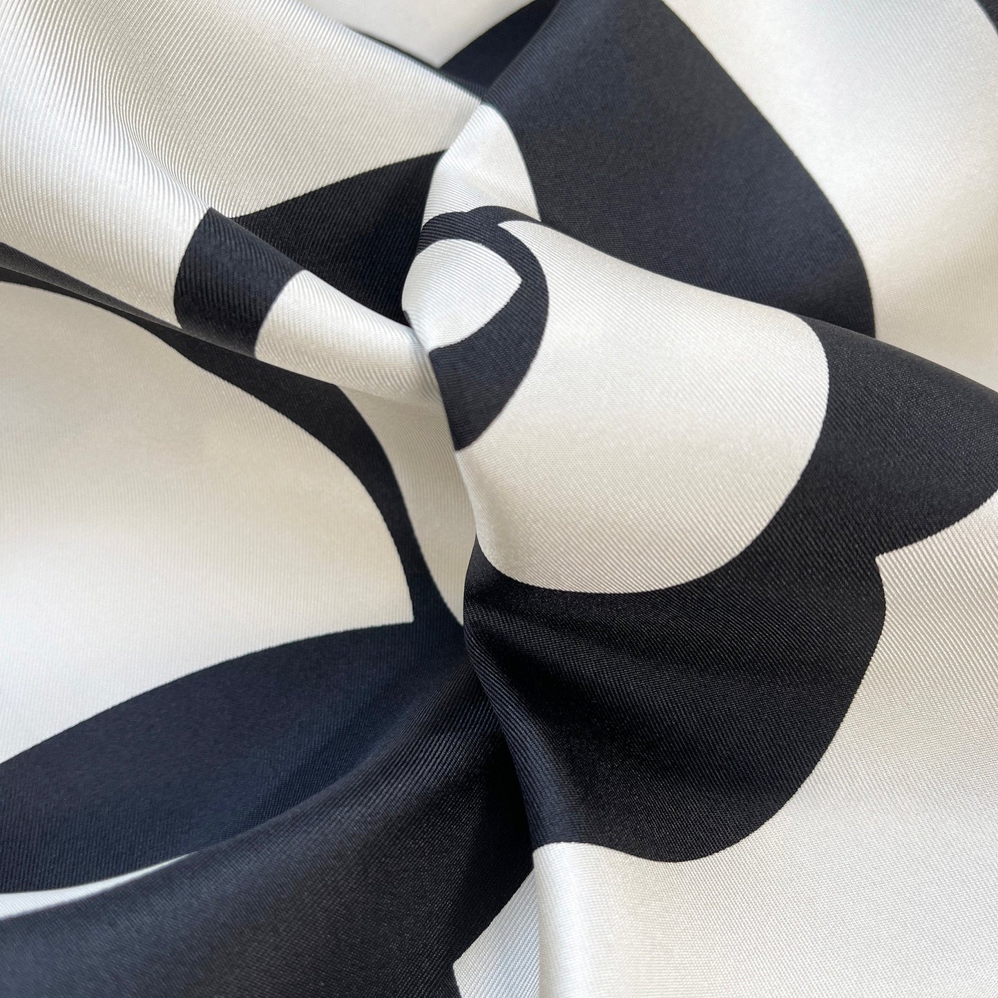 Black White Camellia Love Silk Scarf - 90cm Hand-rolled Women's Head Scarf