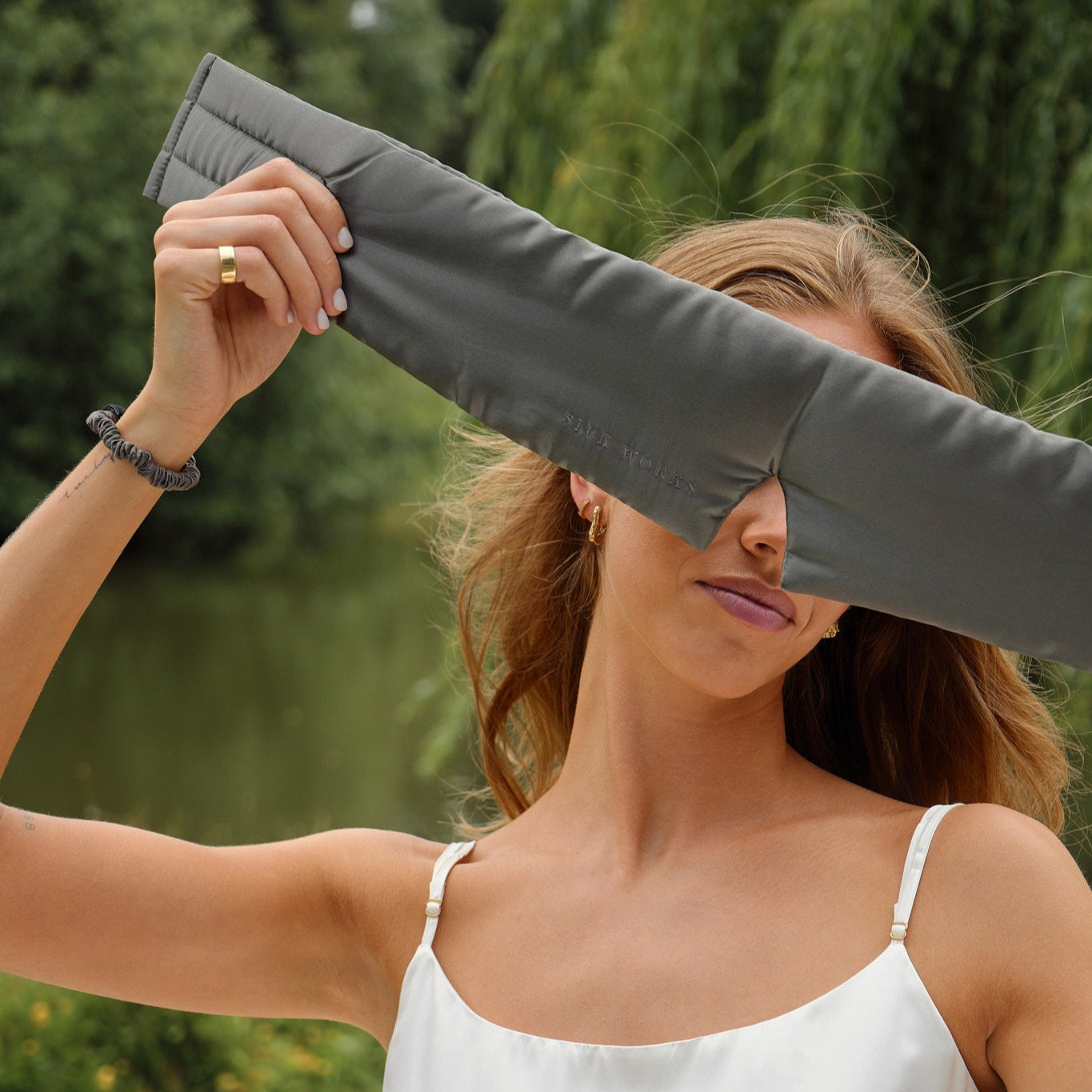 Cloud Contouring Sleep Mask