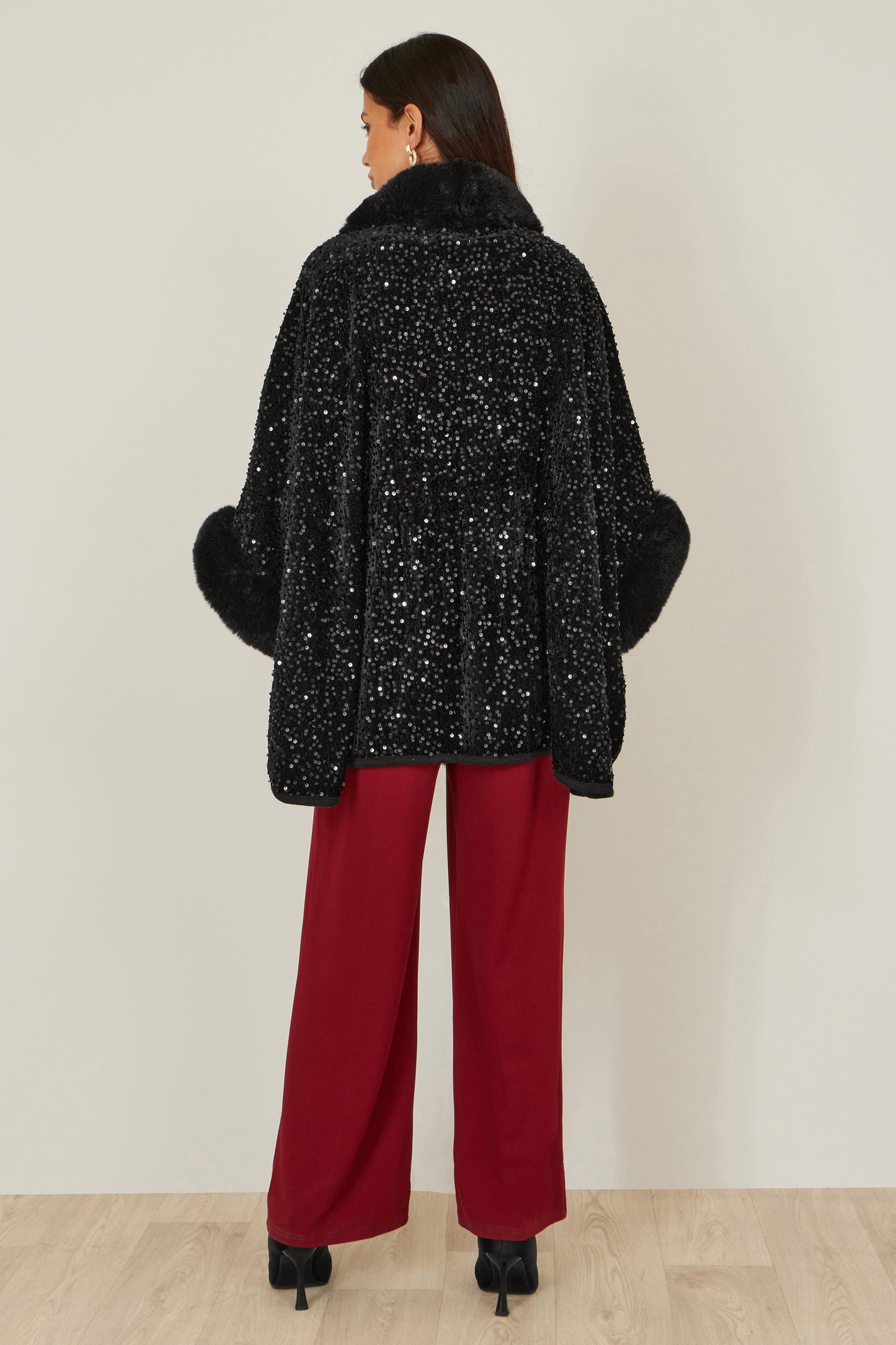 Yumi Black Sequin Cape with Faux Fur Trim and Lining
