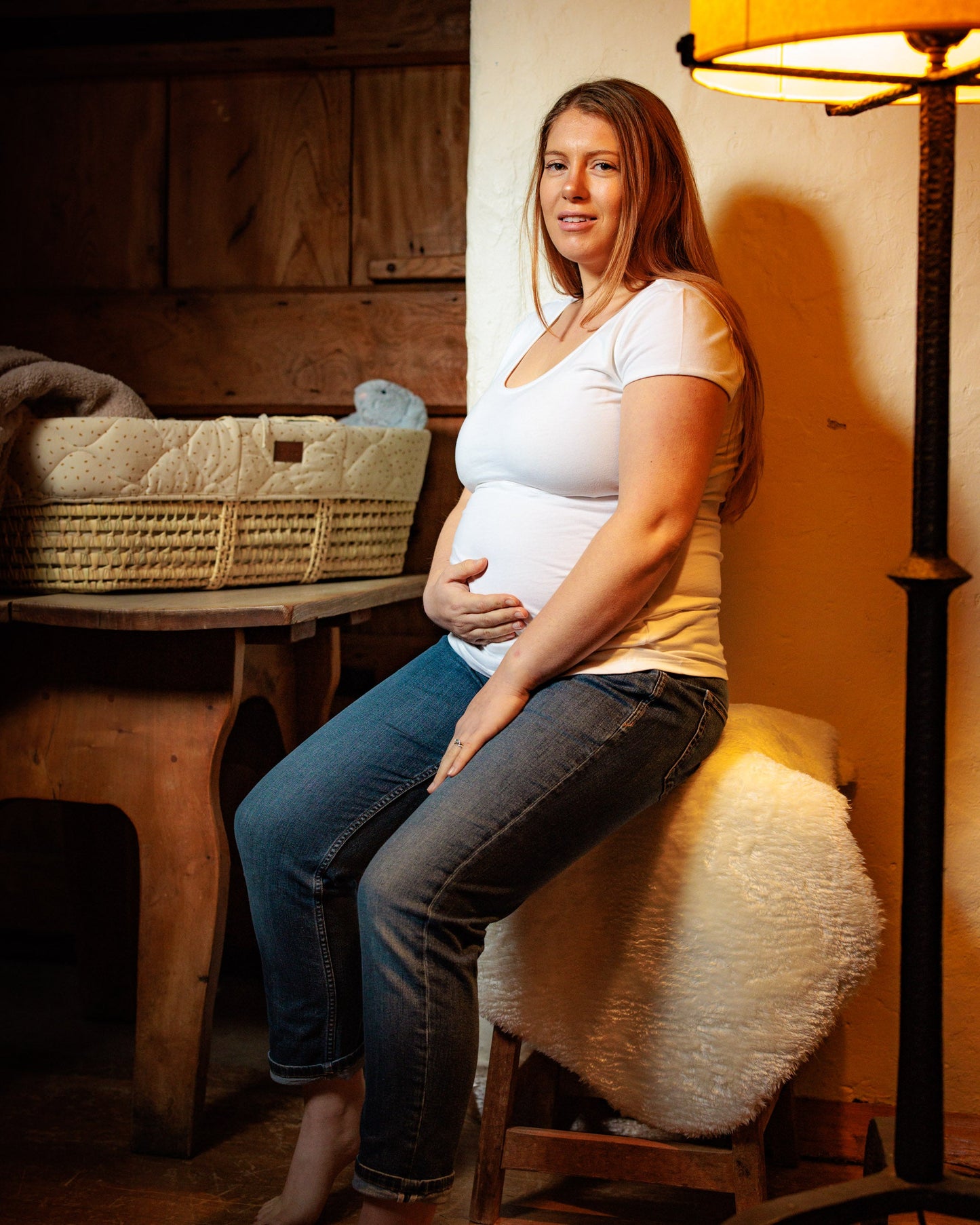 MATERNITY SHORT SLEEVE TSHIRT IN WHITE