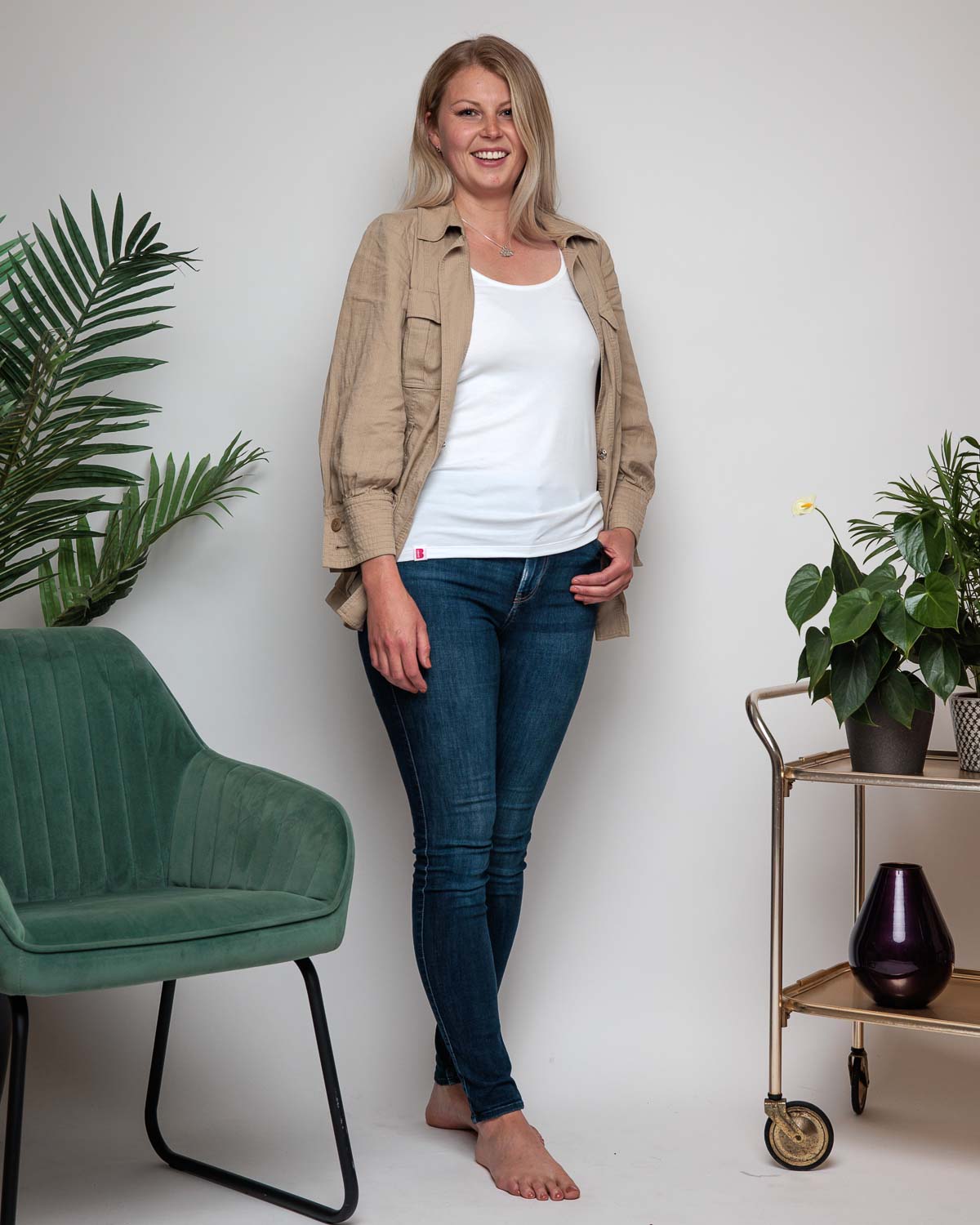 WOMEN'S VEST IN WHITE
