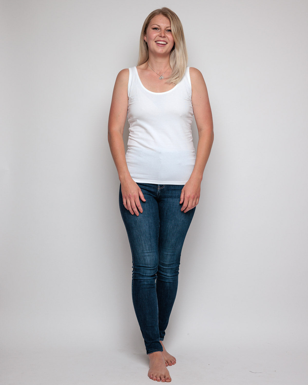 WOMEN'S VEST IN WHITE