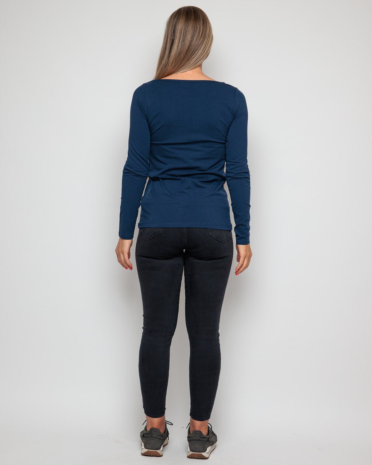 WOMEN'S LONG SLEEVE TOP IN NAVY