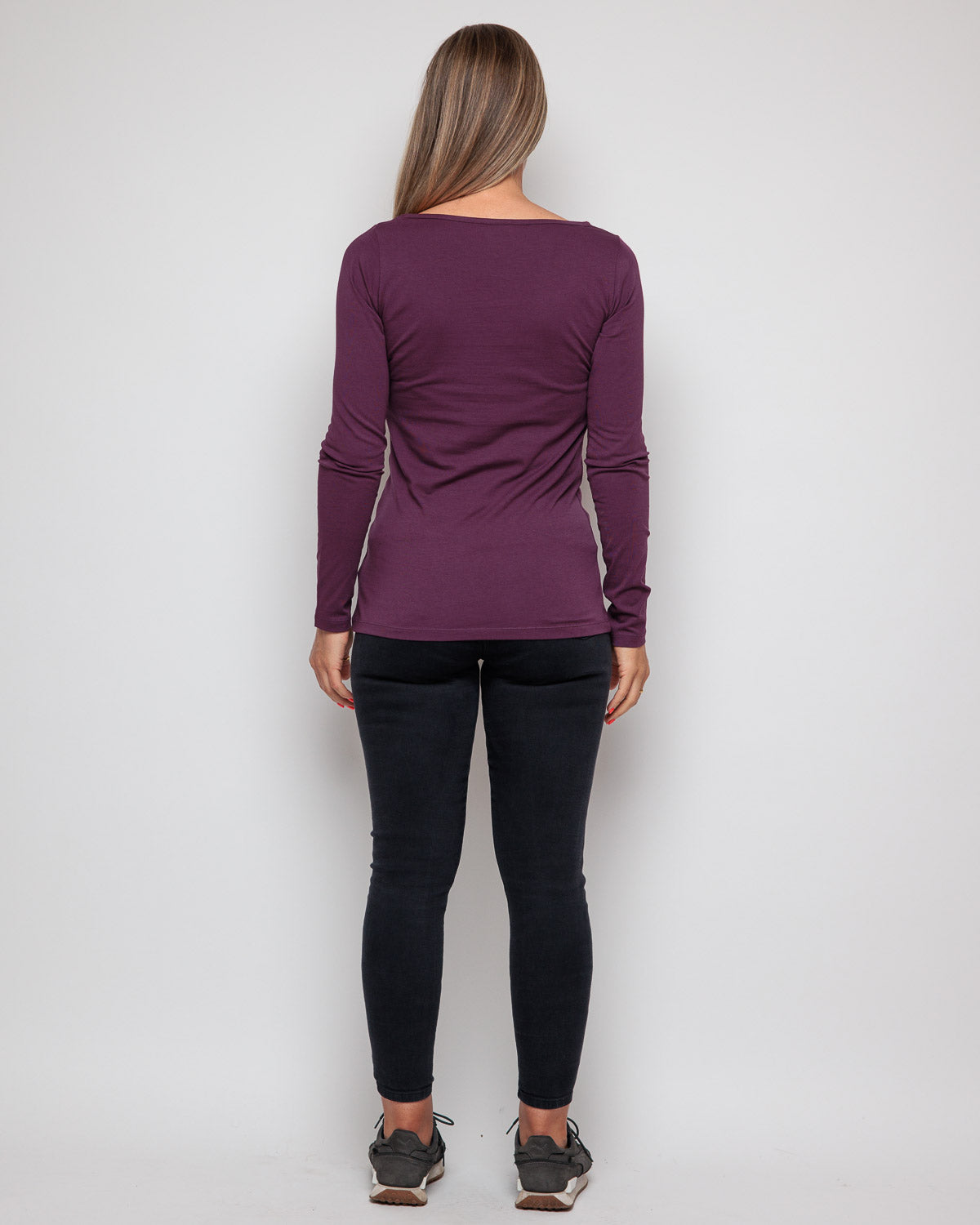 WOMEN'S LONG SLEEVE TOP IN PLUM