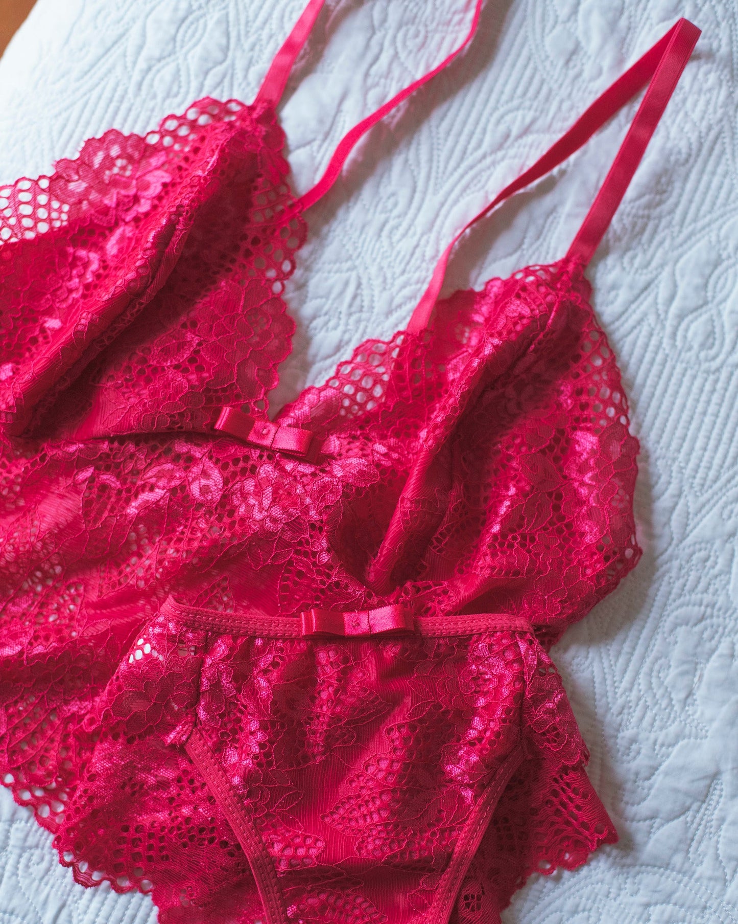 Queen Anne's Lace Women's Lingerie Set