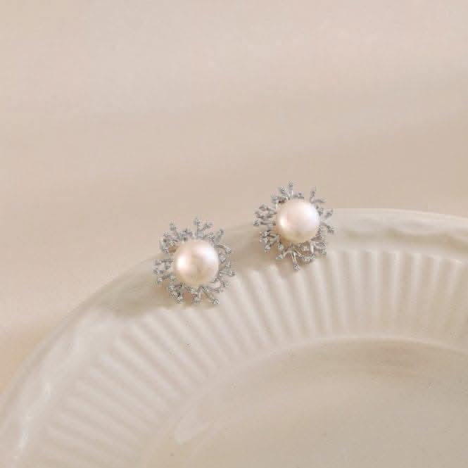 Fresh Water Pearl Sparkling Leaves Earrings ERLE023