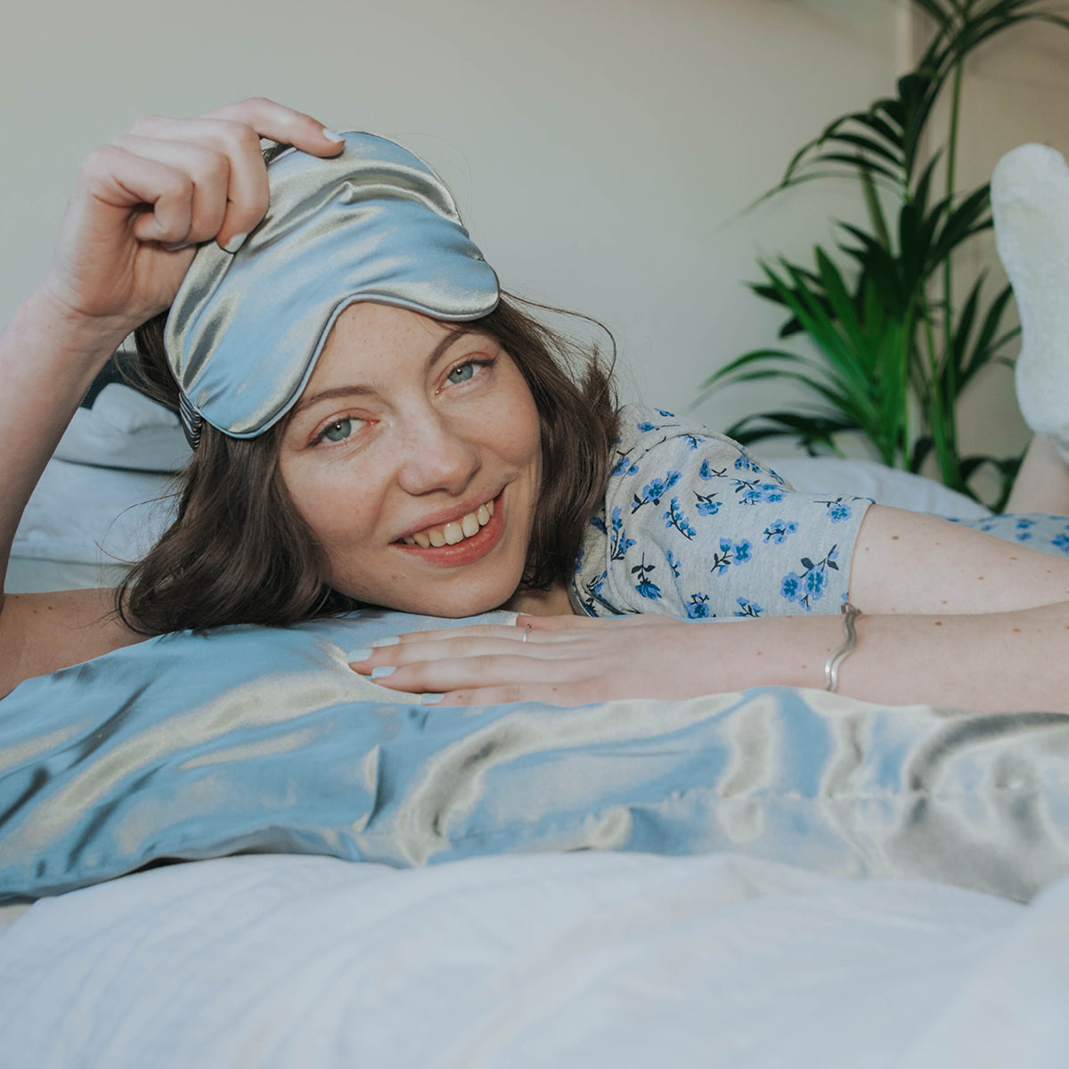 Satin Pillowcases & Sleep Masks Set - Grey