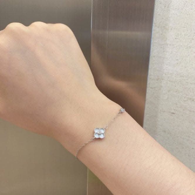 Sterling Silver Rhodium Plated White Lucky 4 Leaf Bracelet ERLB044