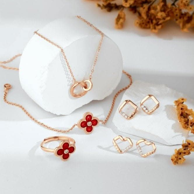 Sterling Silver Rose Gold Plated Red Lucky 4 Leaf Bracelet ERLB041